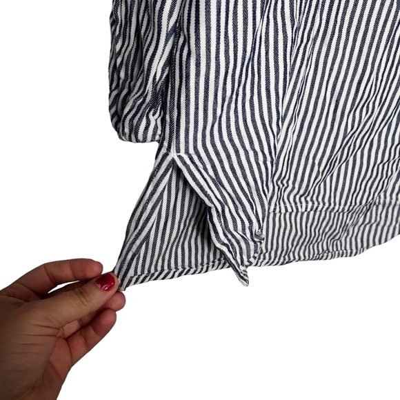 Old Navy Womens Long Sleeve Striped Spring Flower Shirt Size Medium - Picture 6 of 6
